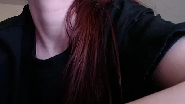 holy_juli Chat XXX in diretta