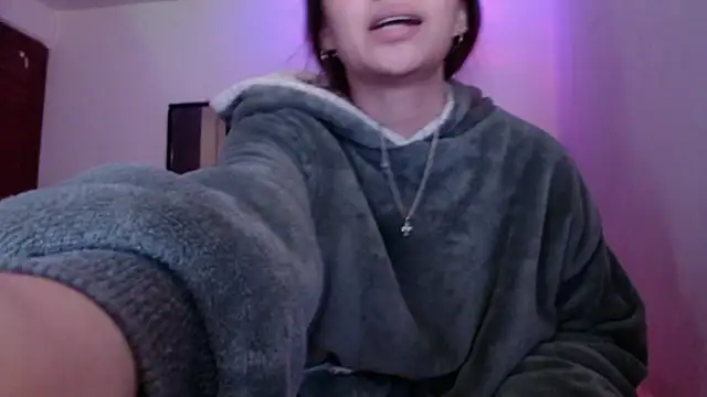 holy_juli's Live XXX Chat