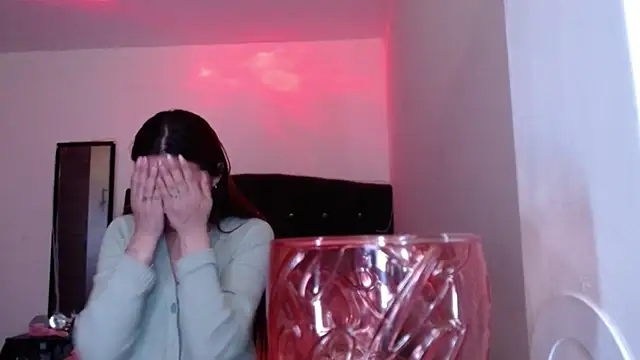 holy_juli's Live XXX Chat