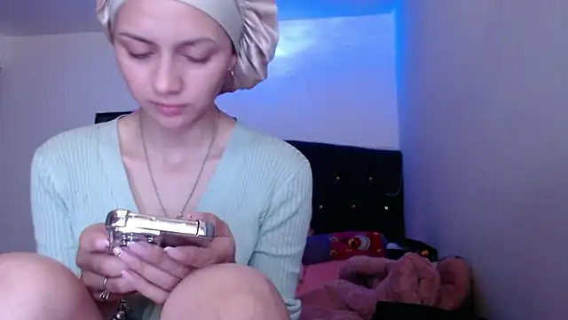 holy_juli Adlı Modelin Canlı XXX Sohbeti