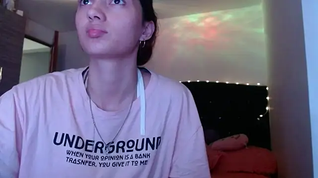 Chat XXX ao vivo de holy_juli