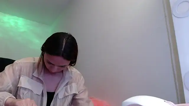 holy_juliのライブXXXチャット