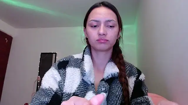 holy_juli Live XXX-chat