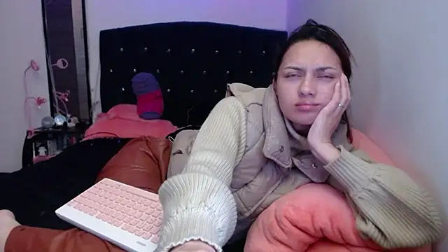 Chat XXX en directo de holy_juli