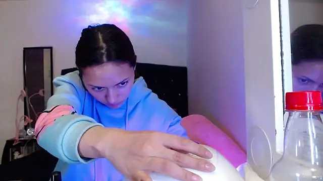 Czat XXX na żywo – holy_juli