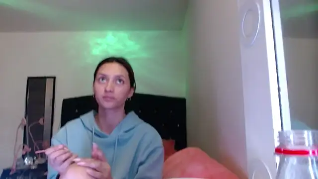 holy_juli Chat XXX in diretta