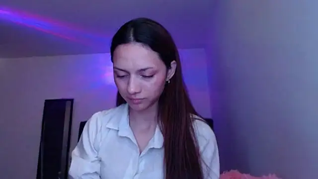 holy_juli's Live XXX Chat