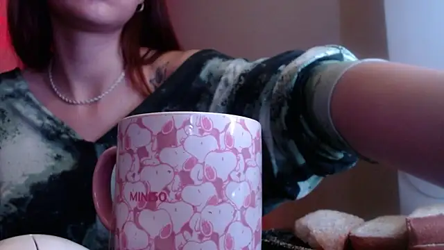 Chatroom XXX en direct de holy_juli