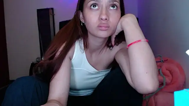 holy_juli Adlı Modelin Canlı XXX Sohbeti