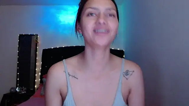 holy_juli লাইভ XXX চ্যাট
