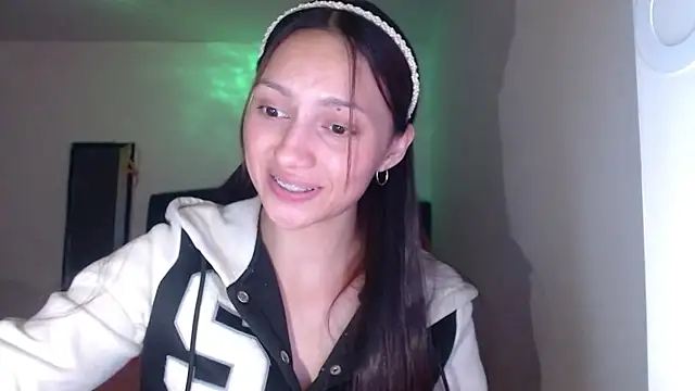 holy_juli's Live XXX Chat