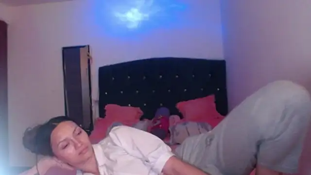 Chat XXX Live holy_juli