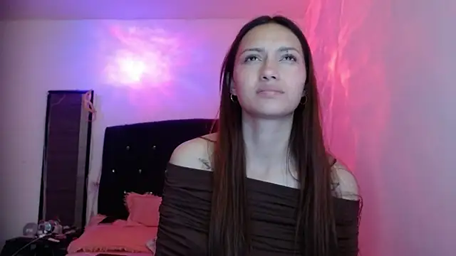 holy_juli Chat XXX in diretta