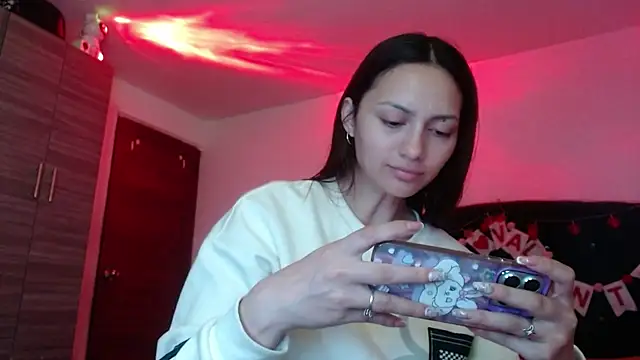 holy_juli XXX чат на живо