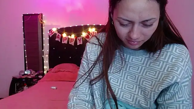 holy_juli's Live XXX Chat