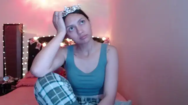 holy_juli Chat XXX live
