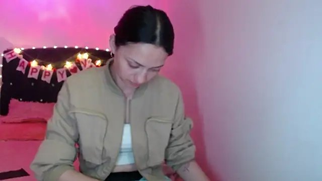 Chat +18 de holy_juli ao vivo
