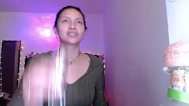 holy_juli Chat XXX in diretta