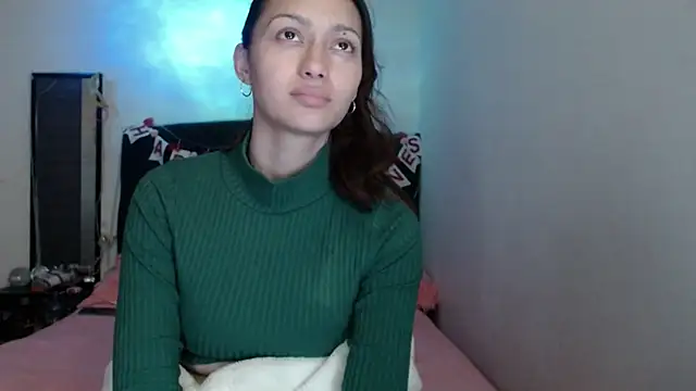 holy_juli Adlı Modelin Canlı XXX Sohbeti