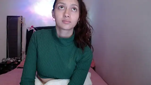 holy_juli's Live XXX Chat