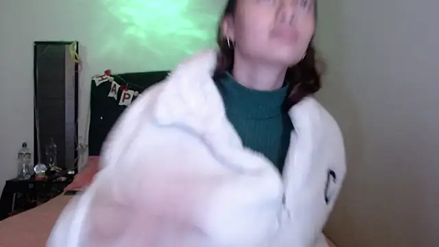 holy_juli XXX чат на живо