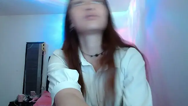 holy_juli's Live XXX Chat