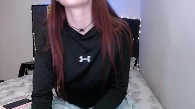 holy_juli's Live XXX Chat