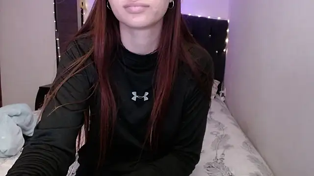 holy_juli Chat XXX in diretta