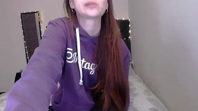 XXX chat uživo modela holy_juli