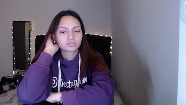 عرض كام holy_juli