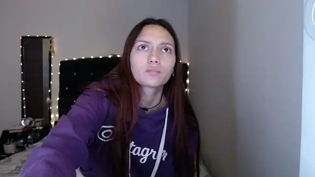 holy_juli's Webcam Show