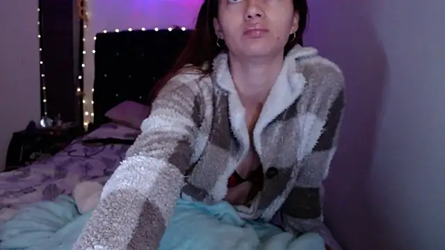 holy_juli 在線直播表演