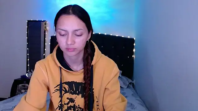 holy_juli Chat XXX in diretta