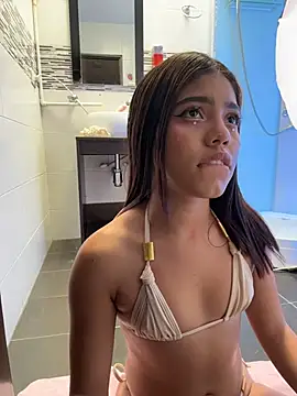 Chat +18 de KellyOlsenbe ao vivo