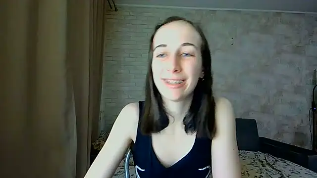 Anika_bloom Adlı Modelin Web Kamerası Şovu