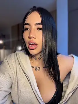 Nickiiiii's Webcam Show