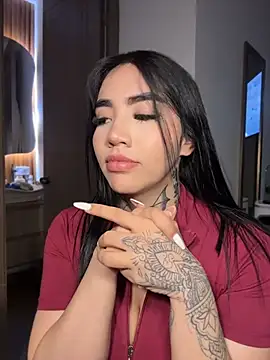 Nickiiiii's Webcam Show