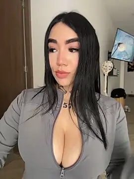 Czat XXX na żywo – Nickiiiii