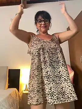Sharongirl07 Show in webcam