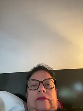Sharongirl07: διαδικτυακό σόου στην κάμερα