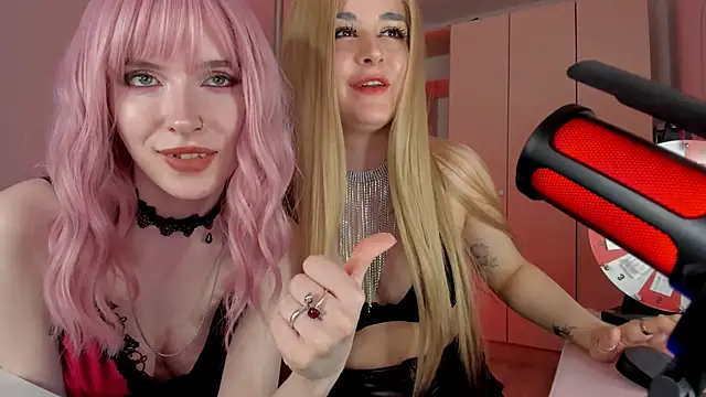 mollyposhh webcam show