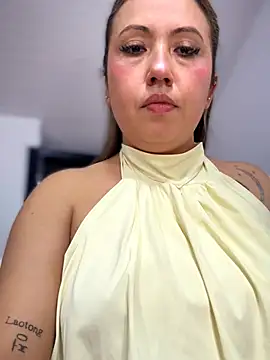 VIOLETA-25_'s Webcam Show