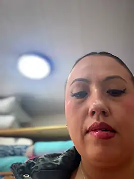 VIOLETA-25_ Webcam-Show