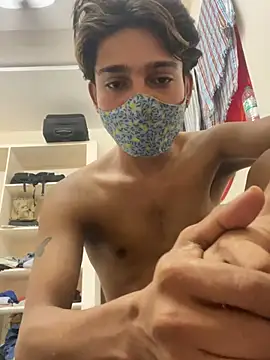 Vivaan_25 Webcam Show