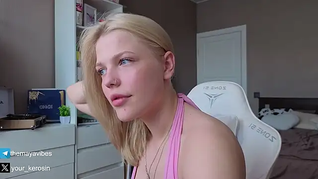 Maya_Rave's Live XXX Chat
