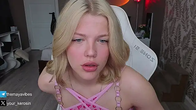 Maya_Rave live XXX chat