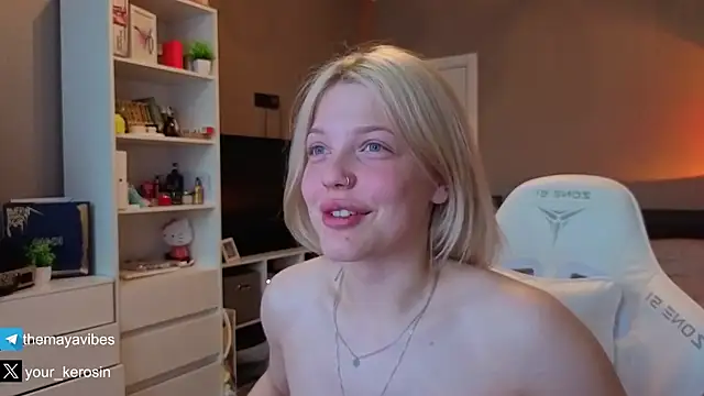 عرض كام Maya_Rave