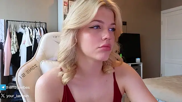 Chat +18 de Maya_Rave ao vivo