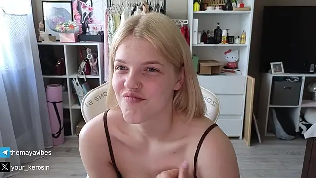 Maya_Rave Adlı Modelin Canlı XXX Sohbeti