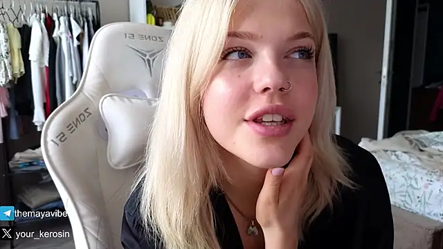 عرض كام Maya_Rave
